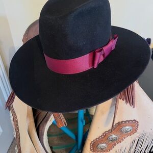 Elegant Black Hat with Burgundy Ribbon